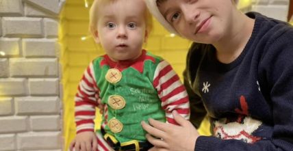 «Різдвяні вогники» Петрик Назар 11 років 6 клас  Петрик Макар 11 місяців